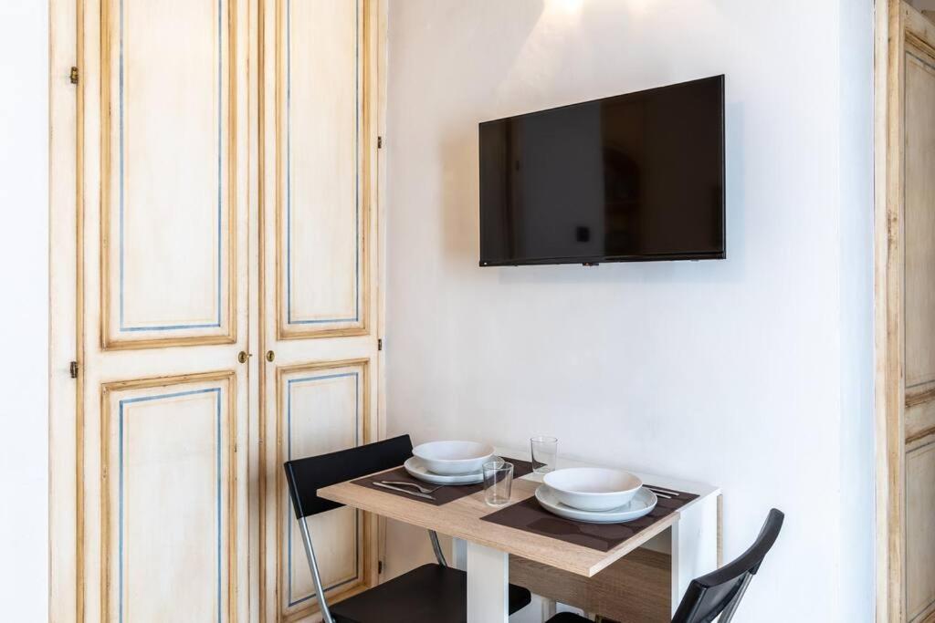 Colonne'S Nest - Cozy And Silent With Ac Milão Exterior foto